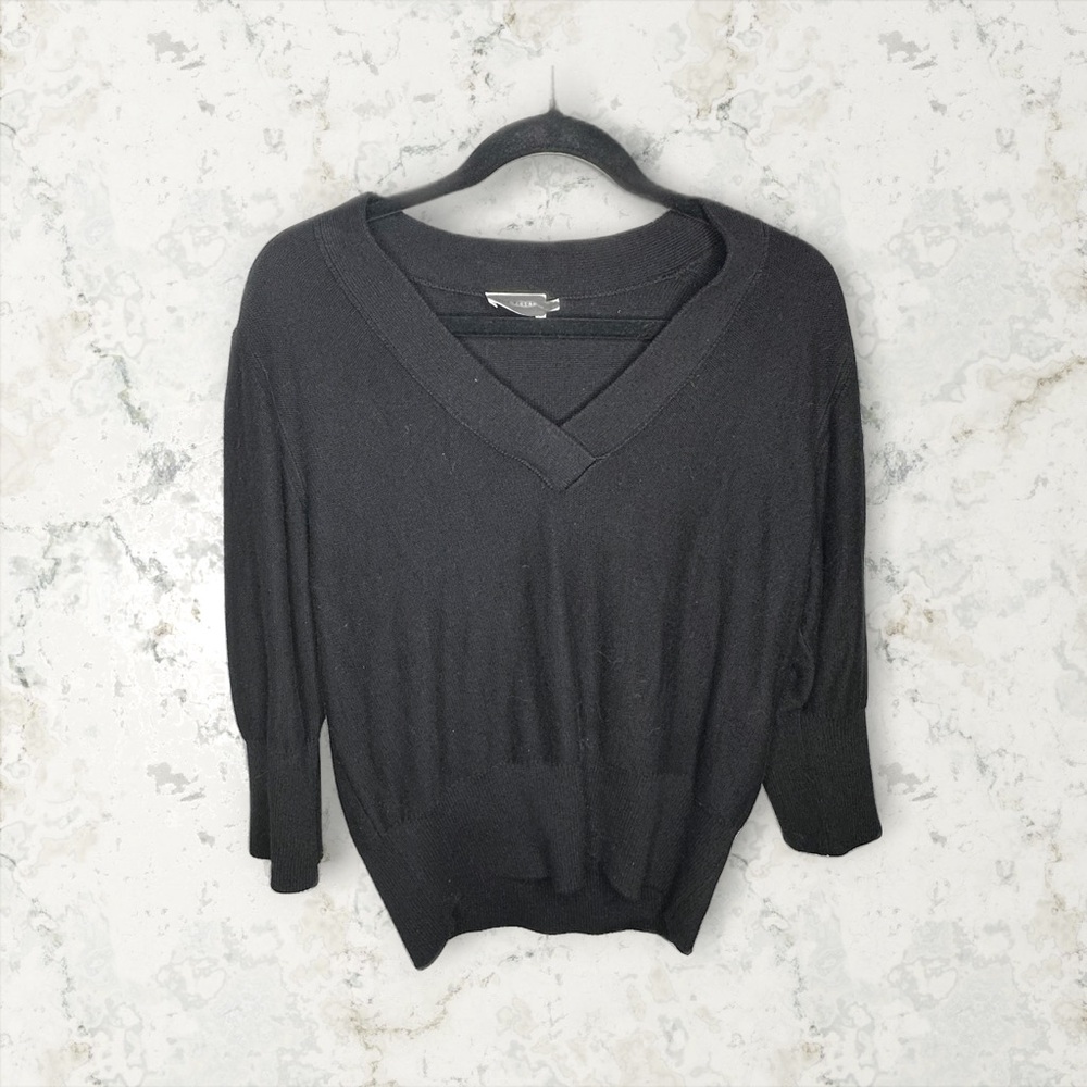 The Reset R Label V neck Sweater - Picture 2 of 7